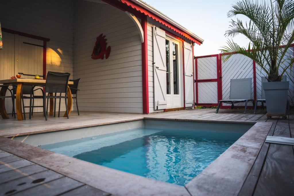 Caraibes Cottage Grenat Piscine Privee 900M De Grande Anse Деше Экстерьер фото